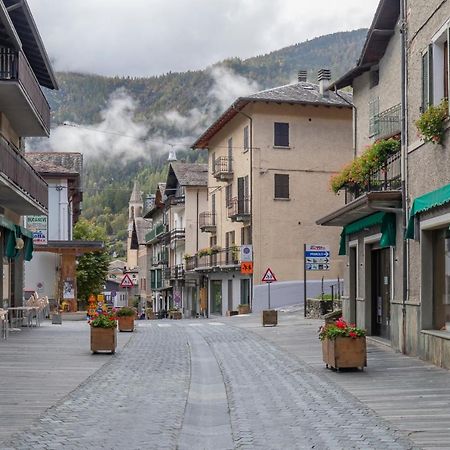 Ihost Flat - Valmalenco Centro Apartment Chiesa in Valmalenco Bagian luar foto